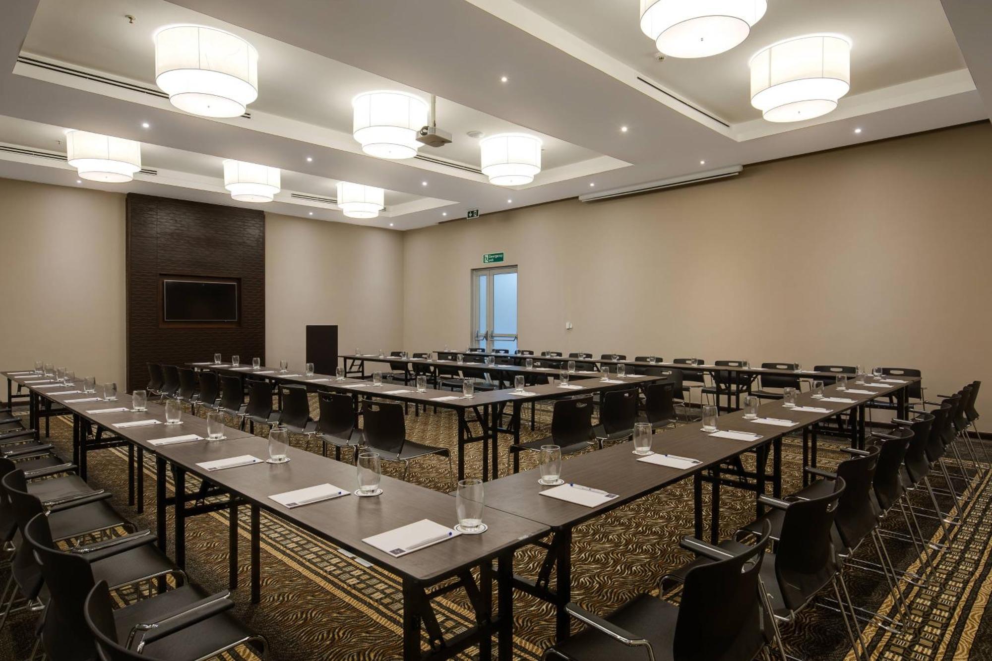 Protea Hotel By Marriott Owerri Select Extérieur photo