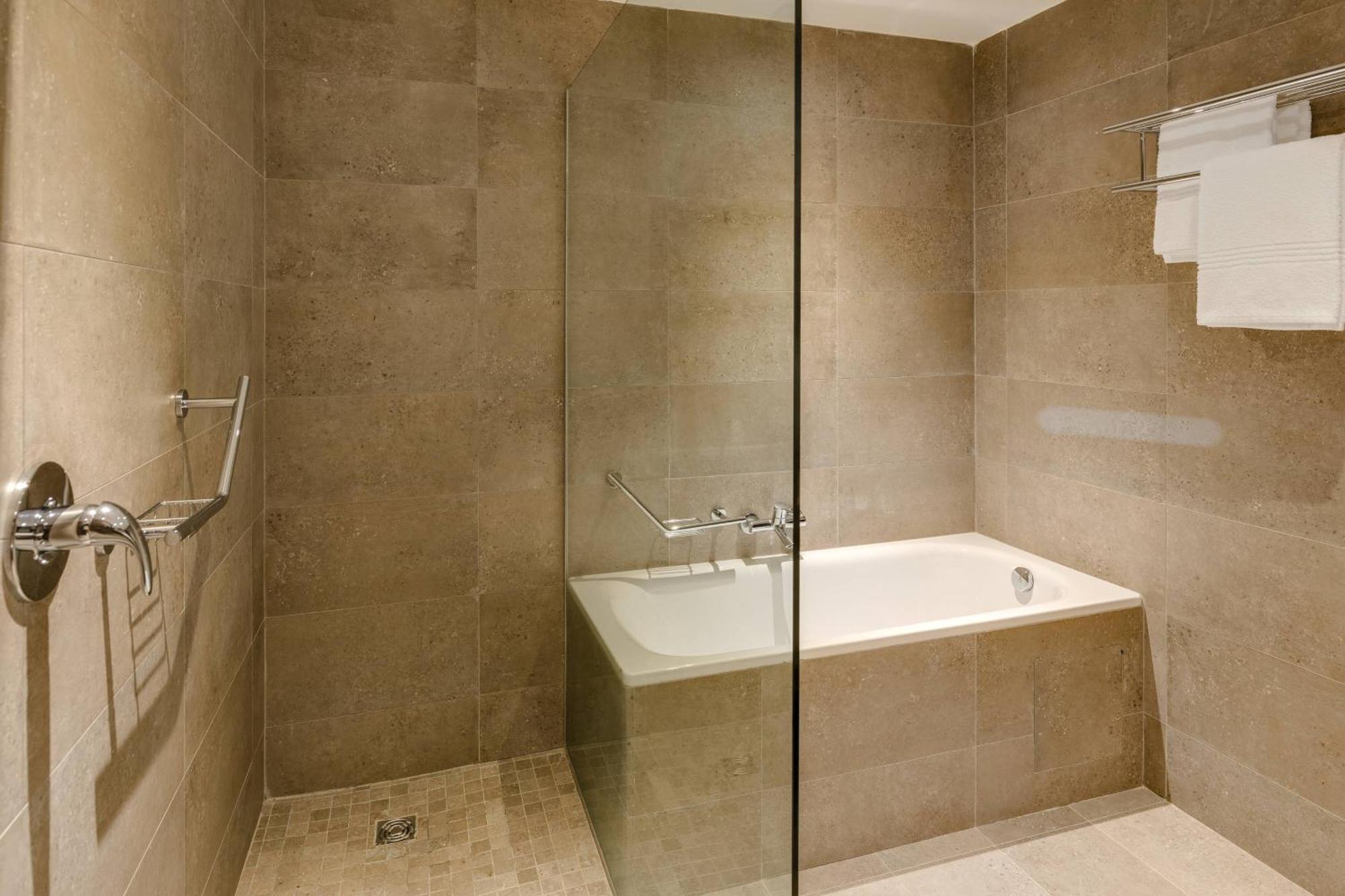 Protea Hotel By Marriott Owerri Select Extérieur photo